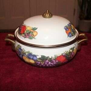 Vintage Enamelware 2 Quart Casserole Dish Dutch Oven Soup Pot and Lid Cornucopia